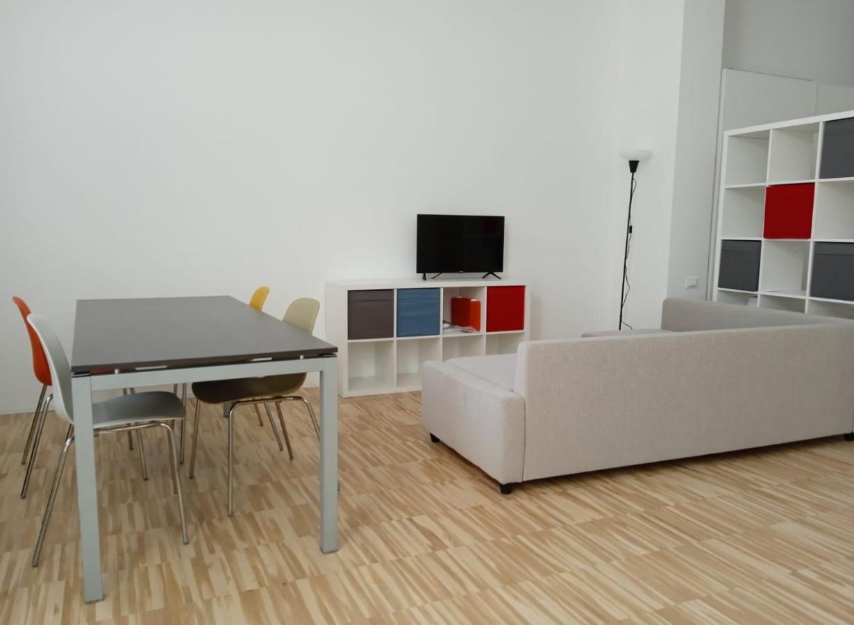 Ferienwohnung Open Space3 D'Apulia 11 Mailand Exterior foto